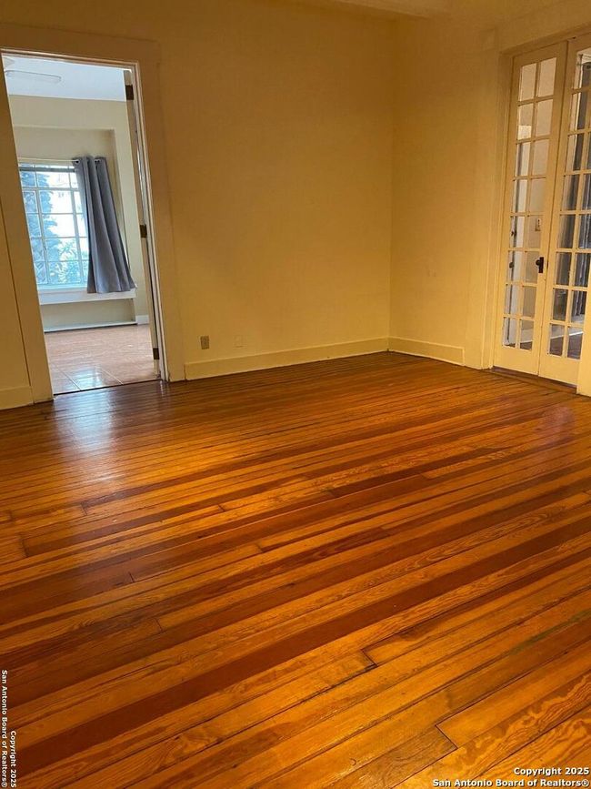 APT-2 - 118 E Craig Pl, Condo with 2 bedrooms, 1 bathrooms and null parking in San Antonio TX | Image 6