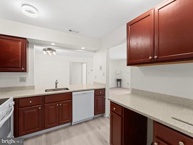 902 Scotswood Ct, Condo with 2 bedrooms, 2 bathrooms and null parking in MOUNT LAUREL NJ | Image 10