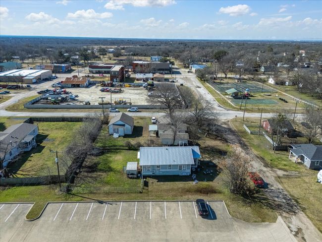 201 E S Main Street, House other with 2 bedrooms, 1 bathrooms and null parking in Blooming Grove TX | Image 12