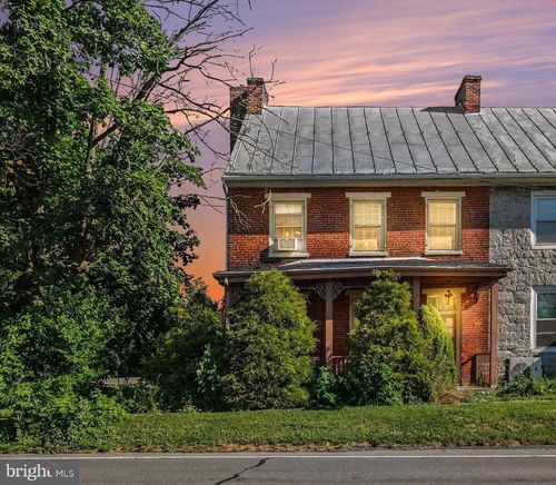 2143 Newville Rd, CARLISLE, PA, 17015-7746 | Card Image