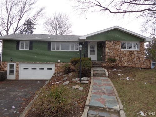 3995 Douglas Heights Dr, Canastota, NY, 13032-4729 | Card Image