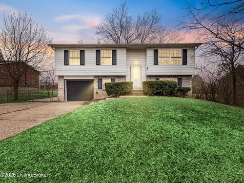 547 Wyandot Ct, Radcliff, KY, 40160-2250 | Card Image