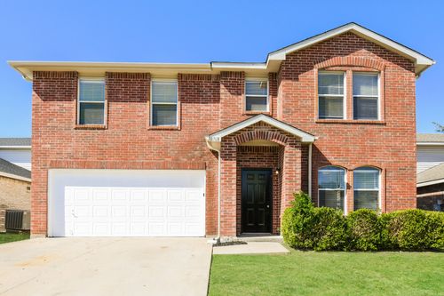 8768 Stonebriar Ln, Fort Worth, TX, 76123-2536 | Card Image