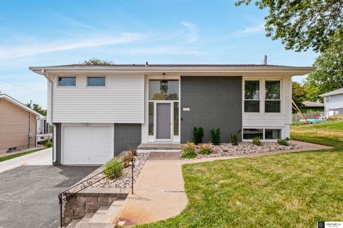 9223 Ames Ave, Omaha, NE, 68134-3955 | Card Image