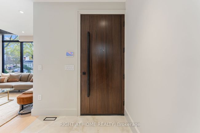 37 Kenilworth Ave, House other with 4 bedrooms, 6 bathrooms and 1 parking in Toronto ON | Image 7