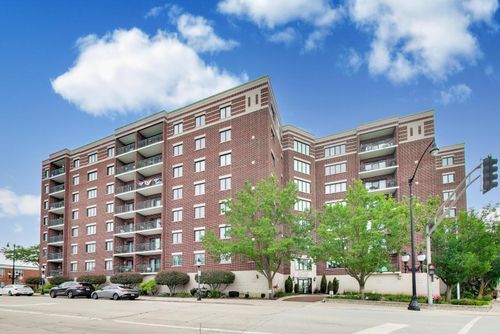 409-201 N Vail Ave, Arlington Heights, IL, 60004-5955 | Card Image