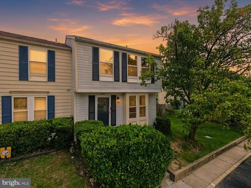 395 Valiant Cir, Glen Burnie, MD, 21061-6135 | Card Image