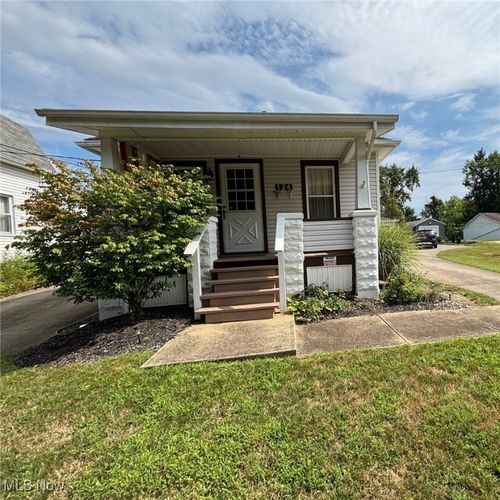 124 W Grace St, Bedford, OH, 44146-3263 | Card Image