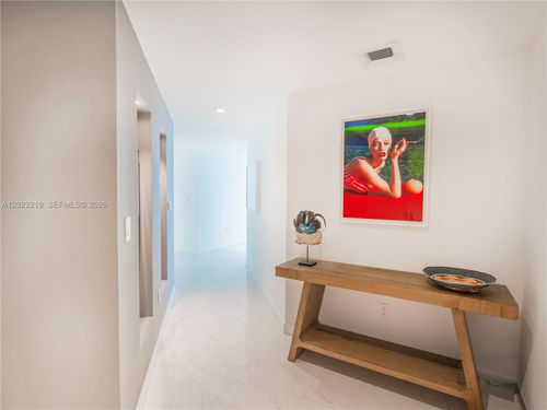 2901-1300 S Miami Ave, Miami, FL, 33130-4483 | Card Image