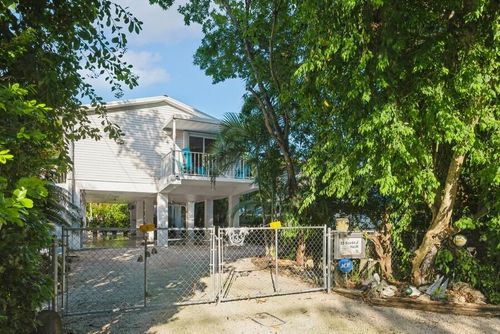 133 Silver Palm Ave, Tavernier, FL, 33070-2900 | Card Image