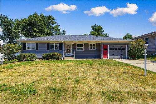 800 29th St Ne, Cedar Rapids, IA, 52402-4104 | Card Image