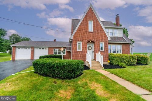 1954 Laudermilch Rd, PALMYRA, PA, 17078-8820 | Card Image