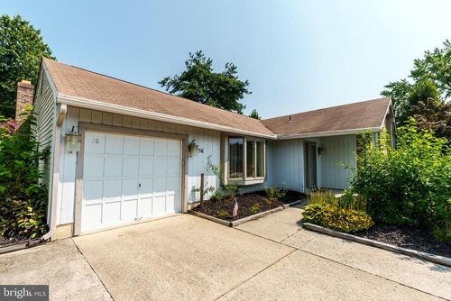 56 Stratford Ln, MOUNT LAUREL, NJ, 08054-1915 | Card Image