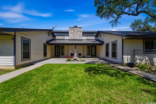 28337 Leslie Pfeiffer Dr, Boerne, TX, 78015-4642 | Card Image