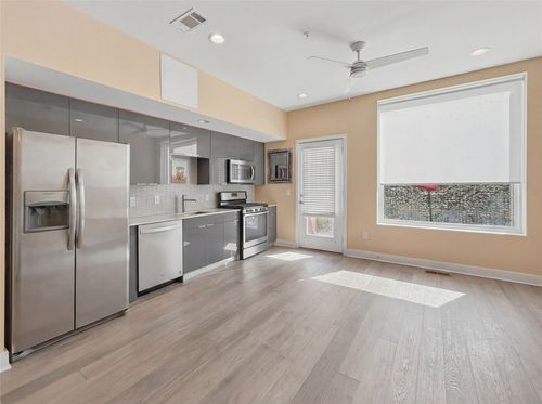 unit-223-1800 E 4th St, Austin, TX, 78702-4467 | Card Image