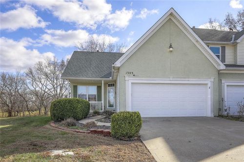 1303 158th Ct, Basehor, KS, 66007-7700 | Card Image