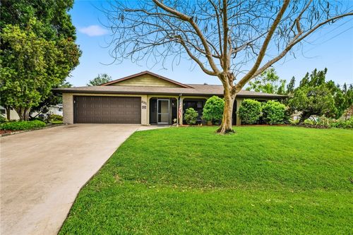 831 Clearmont St, SEBASTIAN, FL, 32958-4976 | Card Image