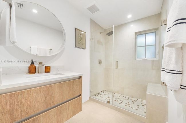 APT-3B - 120 Salamanca Ave, Condo with 2 bedrooms, 3 bathrooms and null parking in Coral Gables FL | Image 13