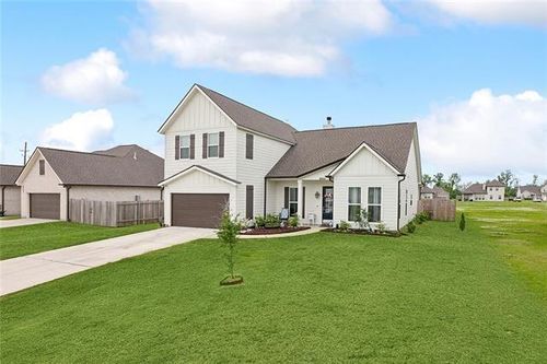 9554 W Keri Ln, Westwego, LA, 70094-2780 | Card Image