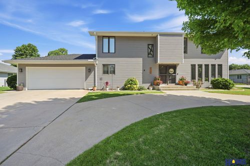 2322 Grant St, Beatrice, NE, 68310-3337 | Card Image