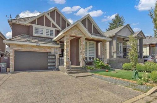 8825 131 St, Surrey, BC, V3V0A8 | Card Image