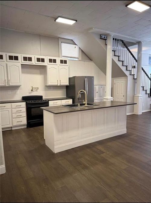 3002 Lafayette St, Saint Joseph, MO, 64507-1727 | Card Image