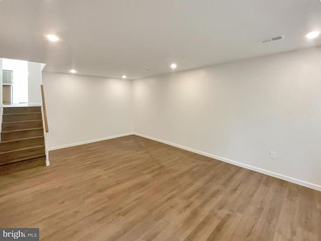 7804 Alberta Ct, House other with 5 bedrooms, 3 bathrooms and null parking in SPRINGFIELD VA | Image 25