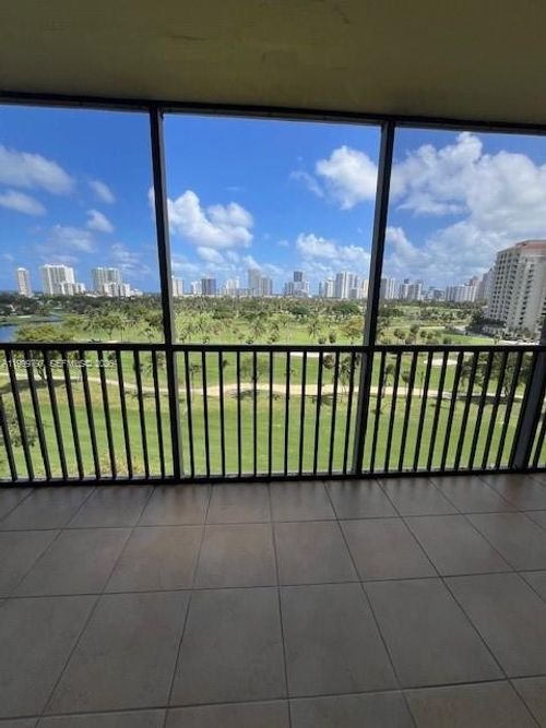 1005-20335 W Country Club Dr, Aventura, FL, 33180-1604 | Card Image