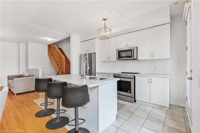 3048 Postridge Dr, Townhouse with 2 bedrooms, 3 bathrooms and 2 parking in Oakville ON | Image 6
