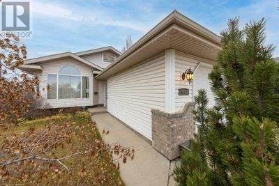 3602 63 Avenue Close, House other with 5 bedrooms, 3 bathrooms and 4 parking in Lloydminster AB | Image 3