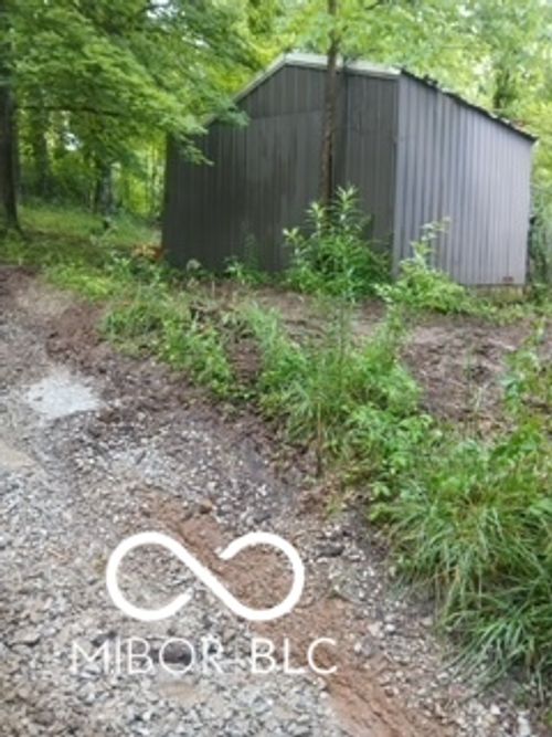 8803 S Sleepy Hollow Rd, Waldron, IN, 46182-9798 | Card Image