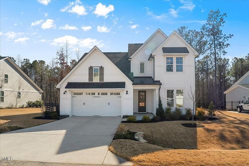 201 W Amber Oak Dr, Selma, NC, 27576-3342 | Card Image