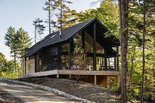 inio-e2-440 Belfast Road, Camden, ME, 04843 | Card Image