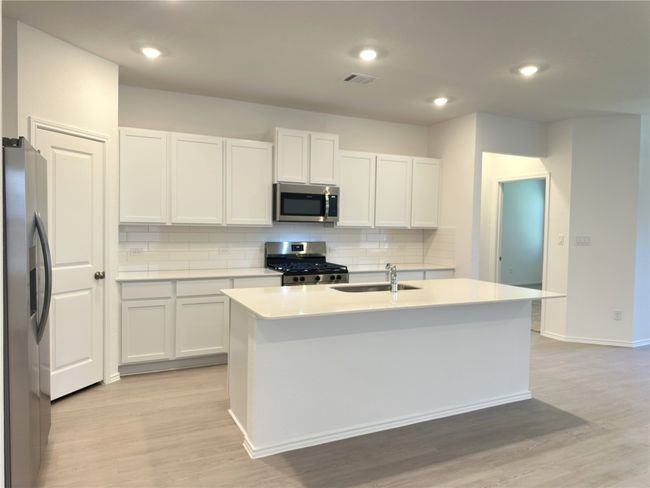150 Cibolo Creek Loop, House other with 4 bedrooms, 3 bathrooms and null parking in Bastrop TX | Image 4