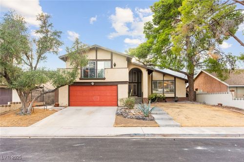 4415 Flowerdale Ct, Las Vegas, NV, 89103-4207 | Card Image