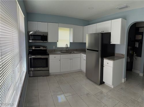 1171 Laurel Dr, North Fort Myers, FL, 33917-1884 | Card Image