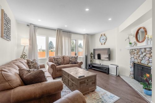 4-19240 119 Ave, Pitt Meadows, BC, V3Y2E8 | Card Image