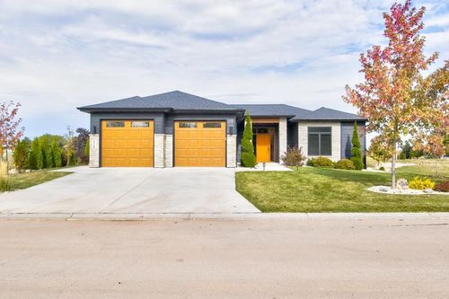 1769 Bobby Jones Drive, LEDGEVIEW, WI, 54115 | Card Image