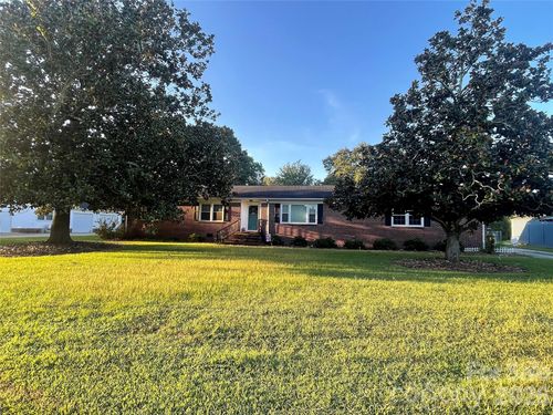 102 Cherokee Dr, Clover, SC, 29710-1619 | Card Image