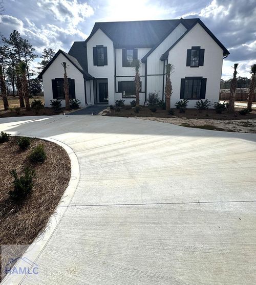20 Club Dr, Jesup, GA, 31546-2122 | Card Image