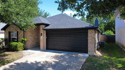 204 Newport Landing Pl, Round Rock, TX, 78665-2856 | Card Image