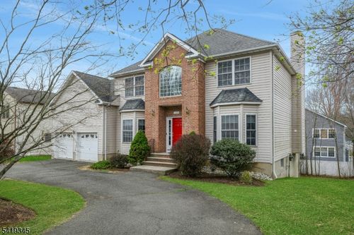 123 N Livingston Ave, Livingston, NJ, 07039-2115 | Card Image