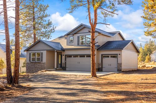 70085 Cayuse Dr, Sisters, OR, 97759-9641 | Card Image