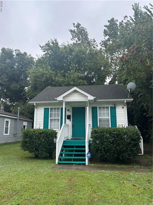 307 Central Ave, Suffolk, VA, 23434-3803 | Card Image