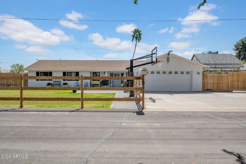 165 E Water Tank Rd, Gilbert, AZ, 85296-2207 | Card Image