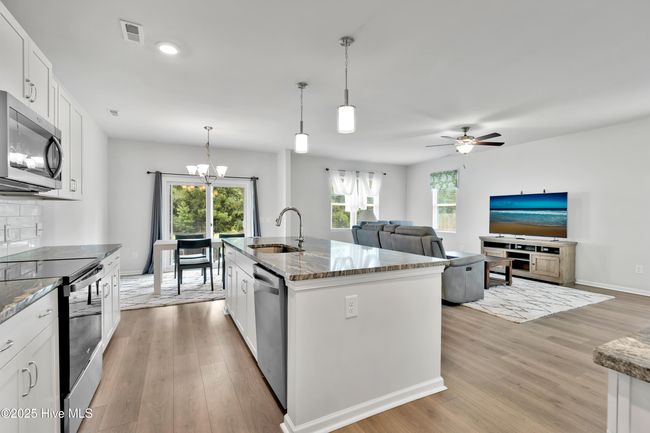1501 Judith Dr Se, House other with 3 bedrooms, 3 bathrooms and 2 parking in Bolivia NC | Image 9