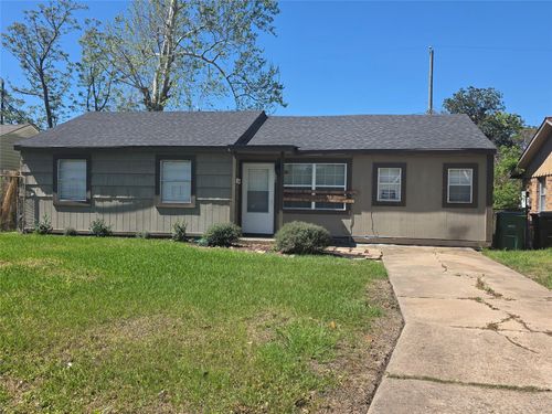9330 Chesterfield Dr, Houston, TX, 77051-3111 | Card Image