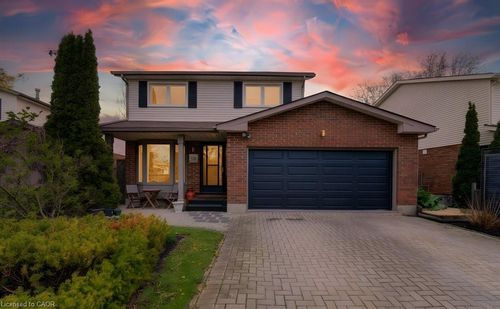 108 Clearwater Cres, Waterloo, ON, N2V1L8 | Card Image