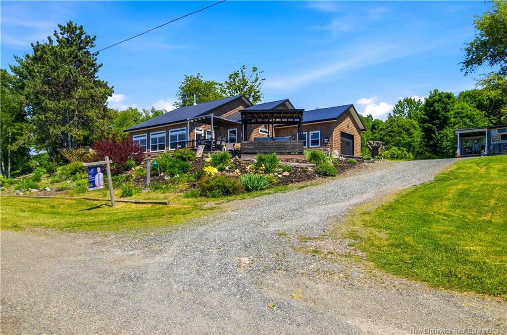 Residential in Hawkshaw 5