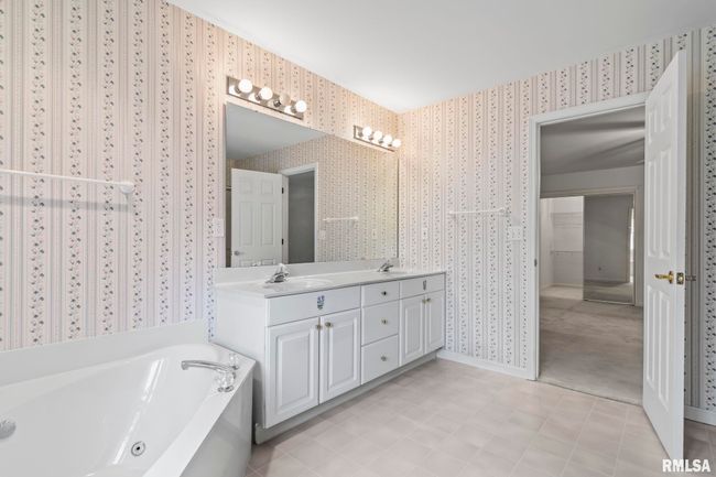 5000 Eagle Ridge Ct, House other with 2 bedrooms, 2 bathrooms and null parking in Springfield IL | Image 19